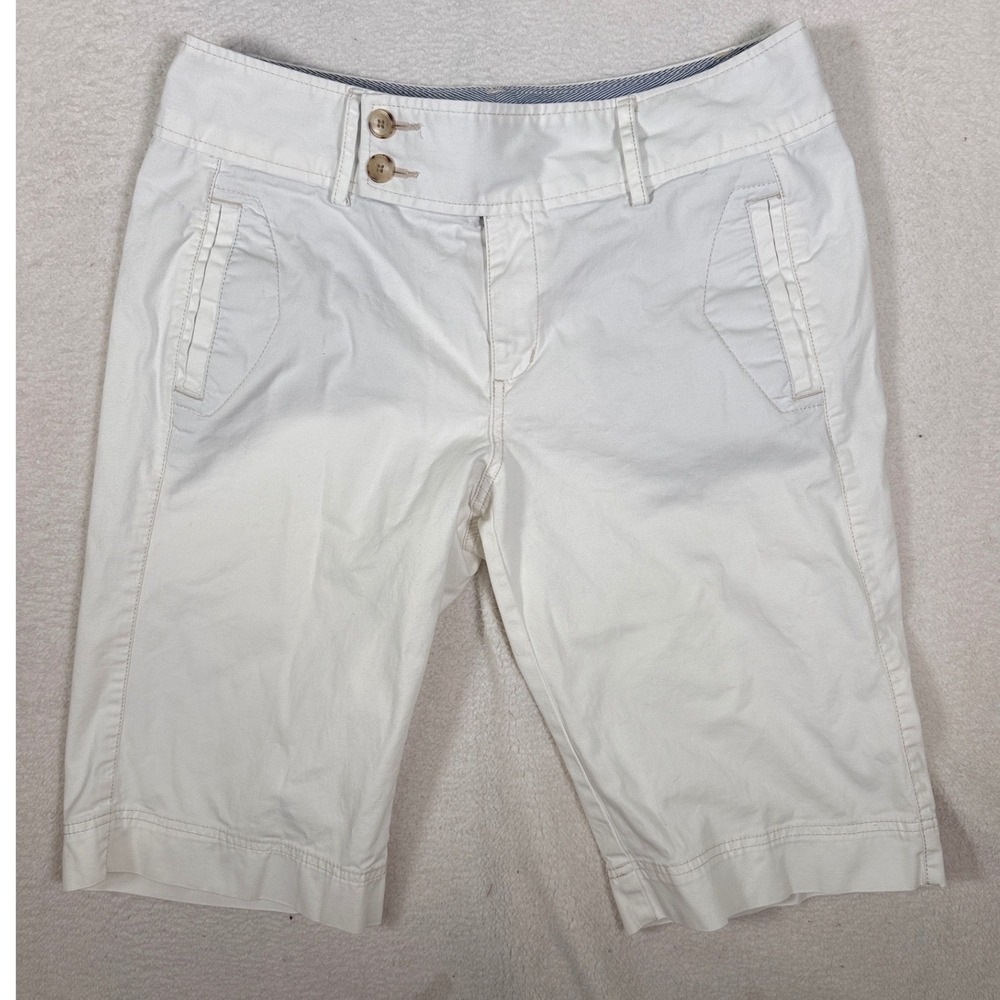 Eddie Bauer Vashon Fit White Bermuda Shorts Womens 12 Stretch Cotton Knee Length